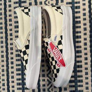 NEW SLIP ON CLASSIC CHECKERBOARD VANS W6.5 M5.0